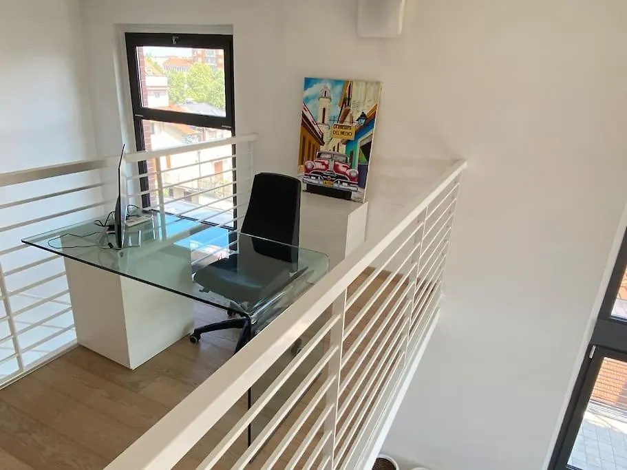 Penthouse Luce Milano Near Metro-Bus-Tram Apartment